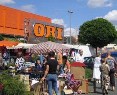 Koln Buchheim Trodelmarkt Beim Obi Baumarkt