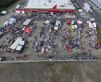 Markt Gummersbach-Rebbelroth, Trödelmarkt beim HIT-Markt